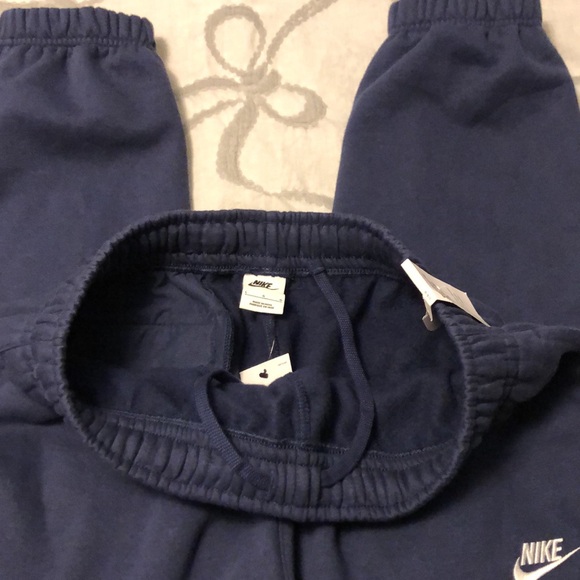 NWT Nike Sportswear Club Fleece Sweatpants - Picture 5 of 14
